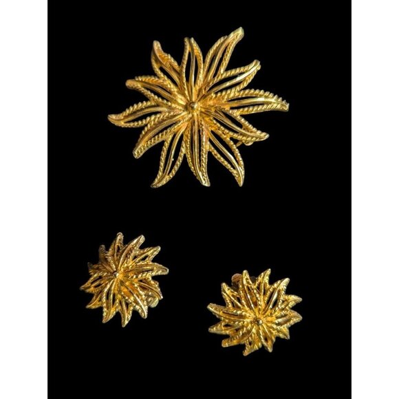 Vintage Gold-Tone Starburst Brooch & Clip-On Earrings Set Costume Jewelry - Picture 1 of 6